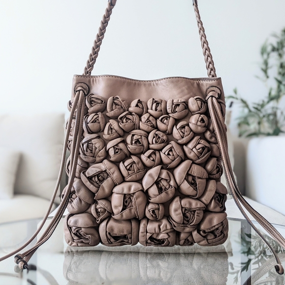 Valentino Garavani Bag - Picture 1 of 16